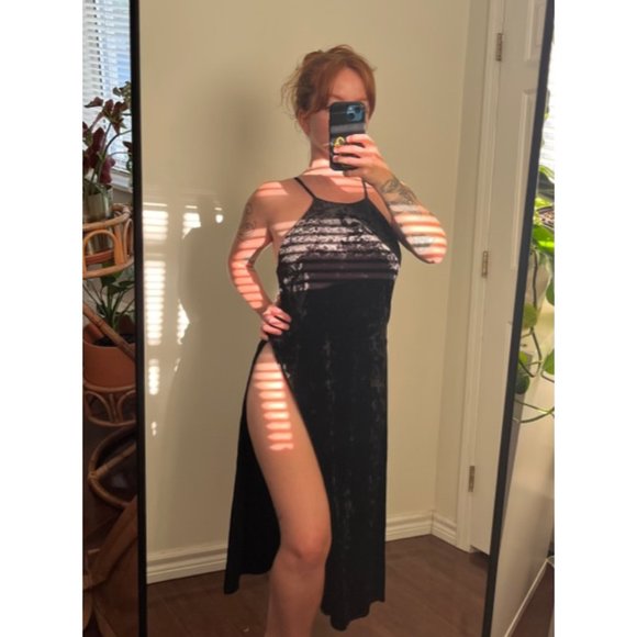 Velvet Black Dress - Picture 1 of 4